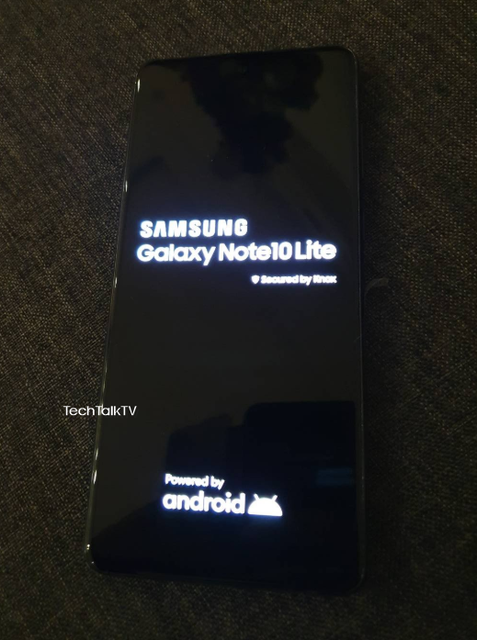 В сети появились "живые" фото Samsung Galaxy Note 10 Lite