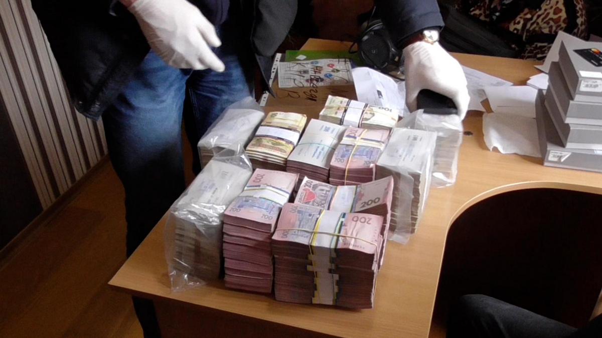 В мошенническую финансовую пирамиду инвестировали деньги более 55 тысяч граждан