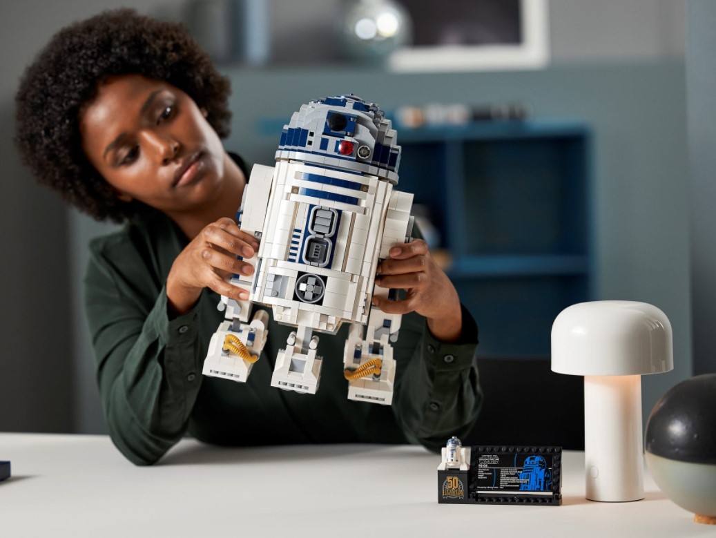 LEGO представила новый набор дроида R2-D2 из «Звездных войн» в честь 50-летия Lucasfilm